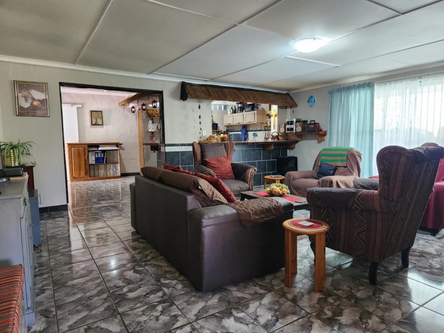 3 Bedroom Property for Sale in Vakansieplaas Western Cape